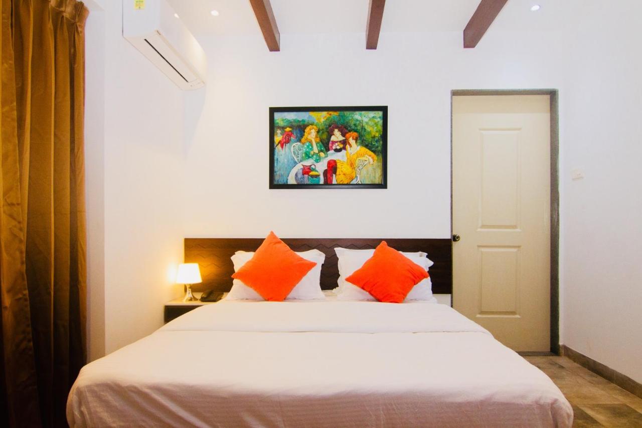 Half Hotel, Calangute Ngoại thất bức ảnh