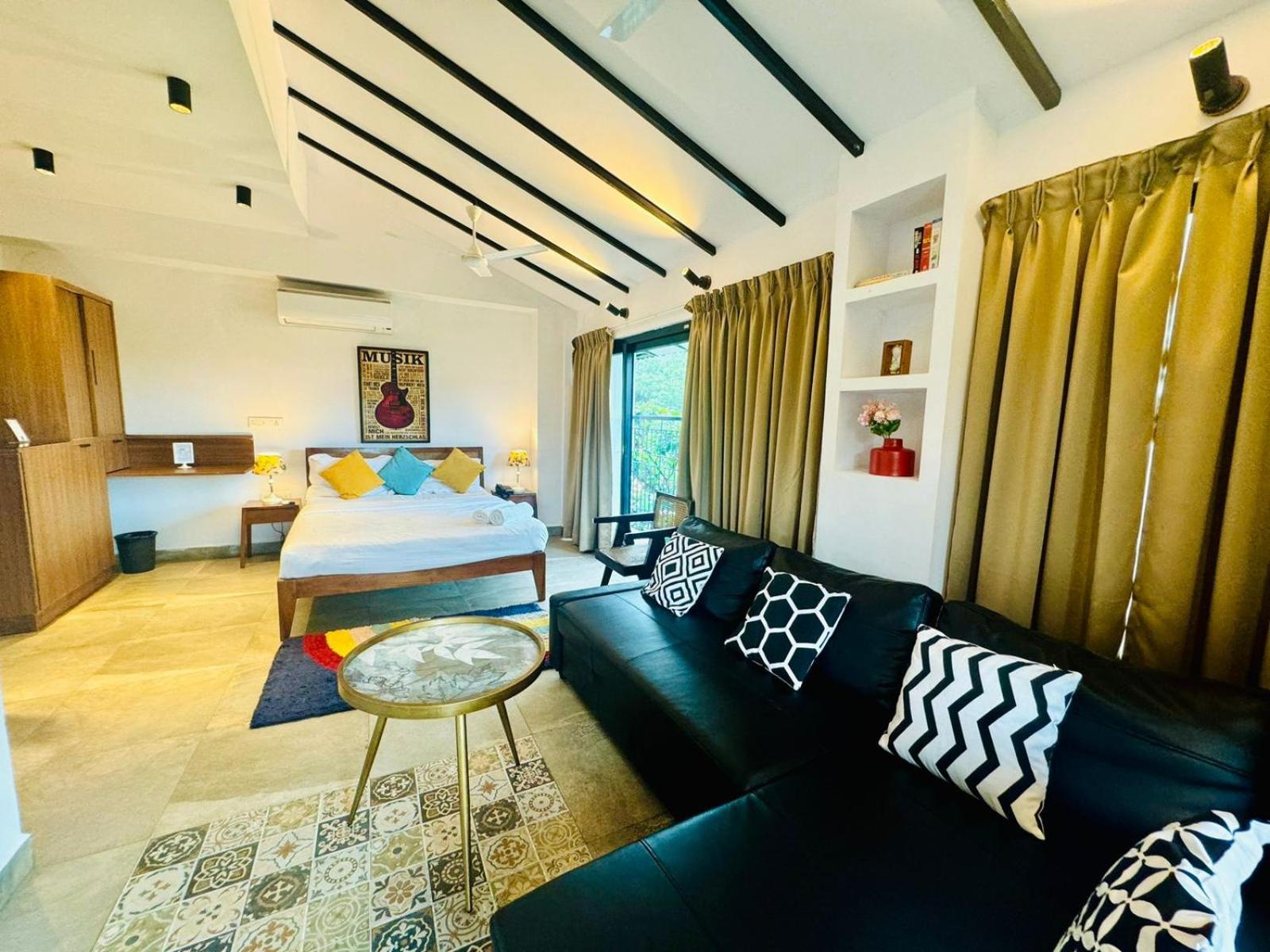Half Hotel, Calangute Ngoại thất bức ảnh
