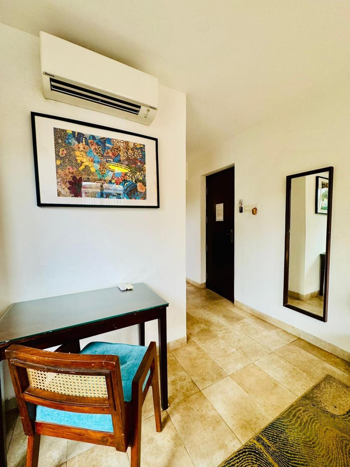 Half Hotel, Calangute Ngoại thất bức ảnh