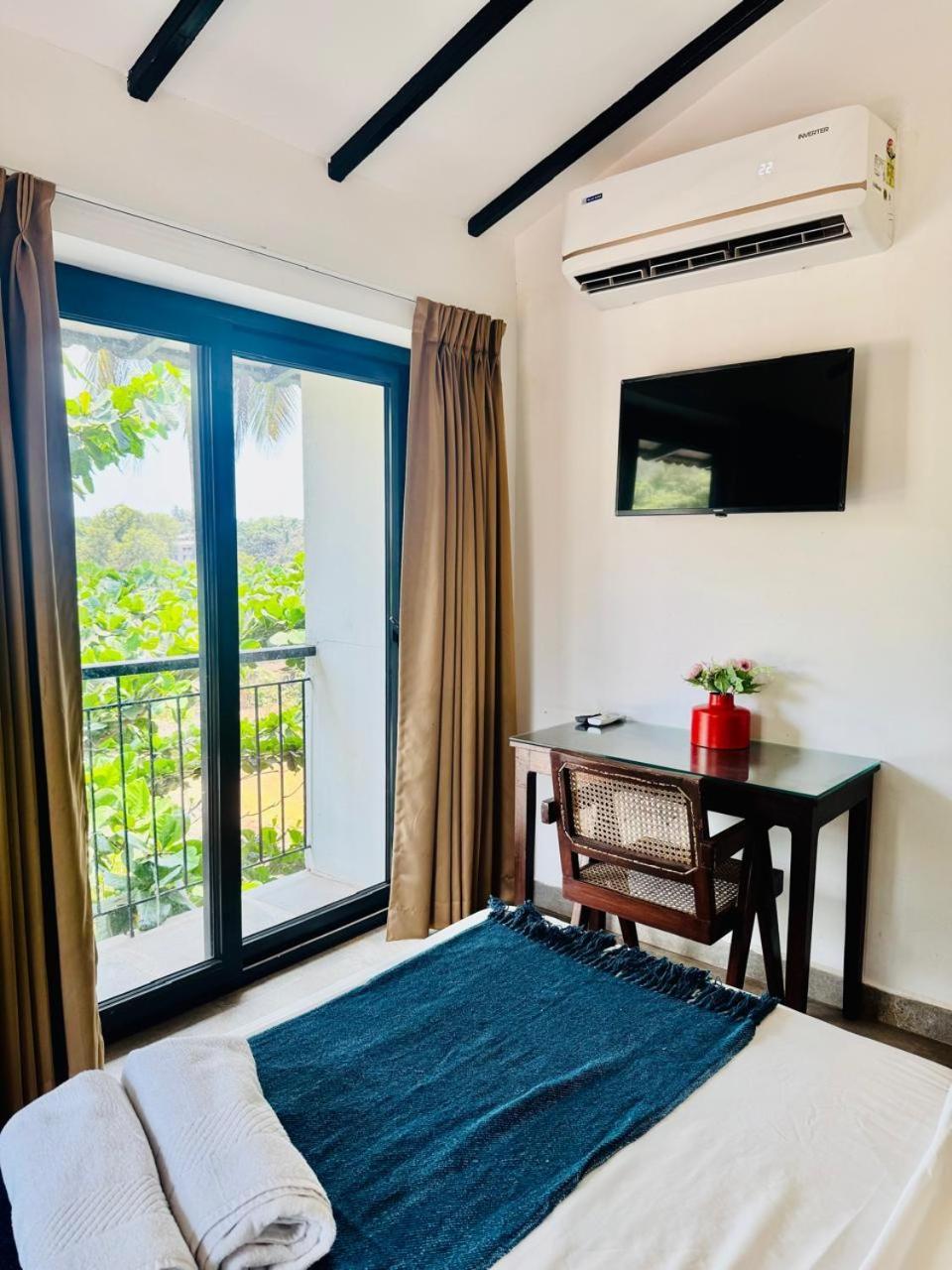 Half Hotel, Calangute Ngoại thất bức ảnh