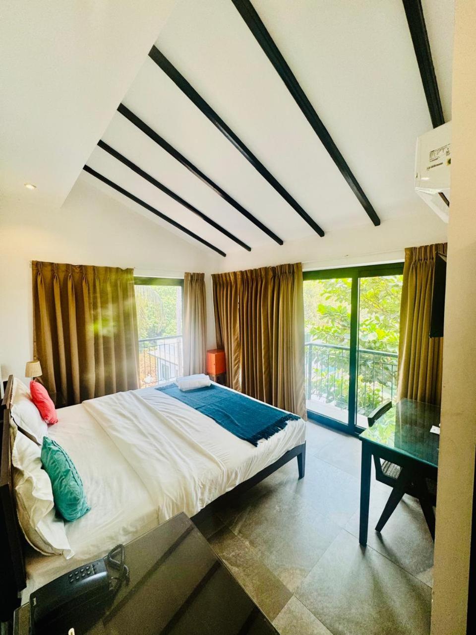 Half Hotel, Calangute Ngoại thất bức ảnh